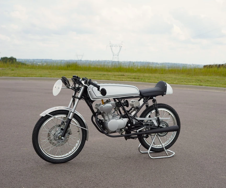 2004 Honda CB50R - Image 16 of 31