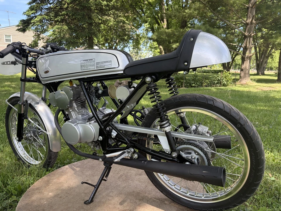 2004 Honda CB50R - Image 3 of 31