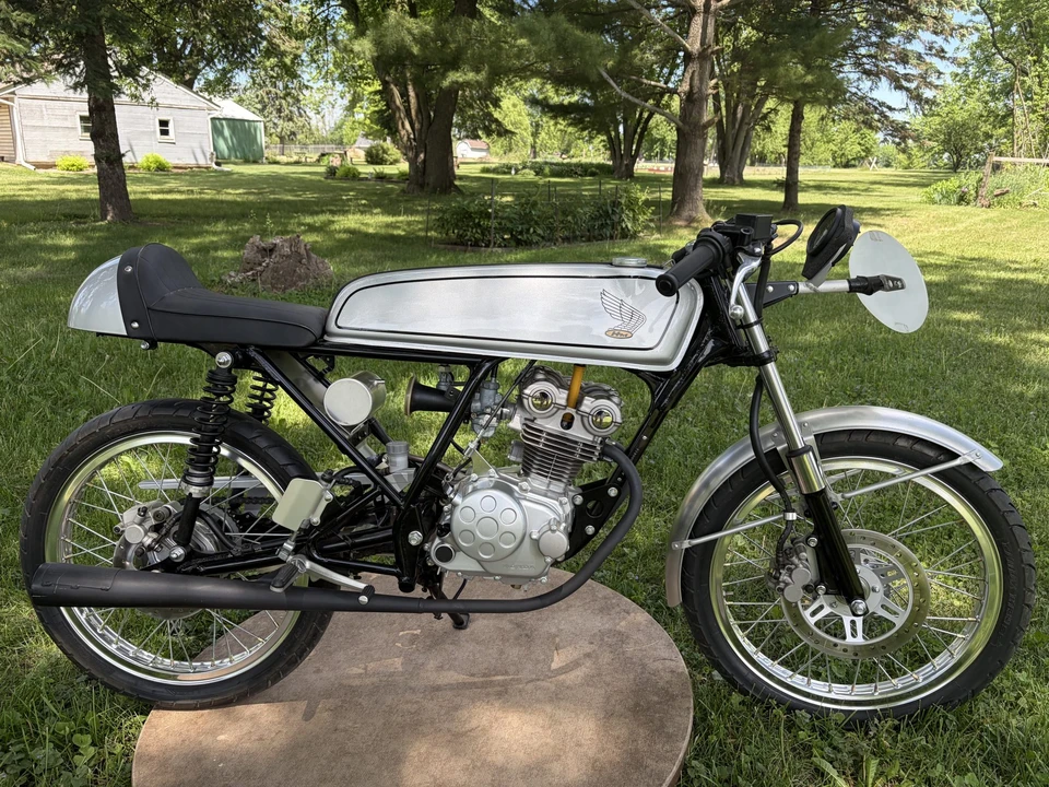 2004 Honda CB50R - Image 2 of 31