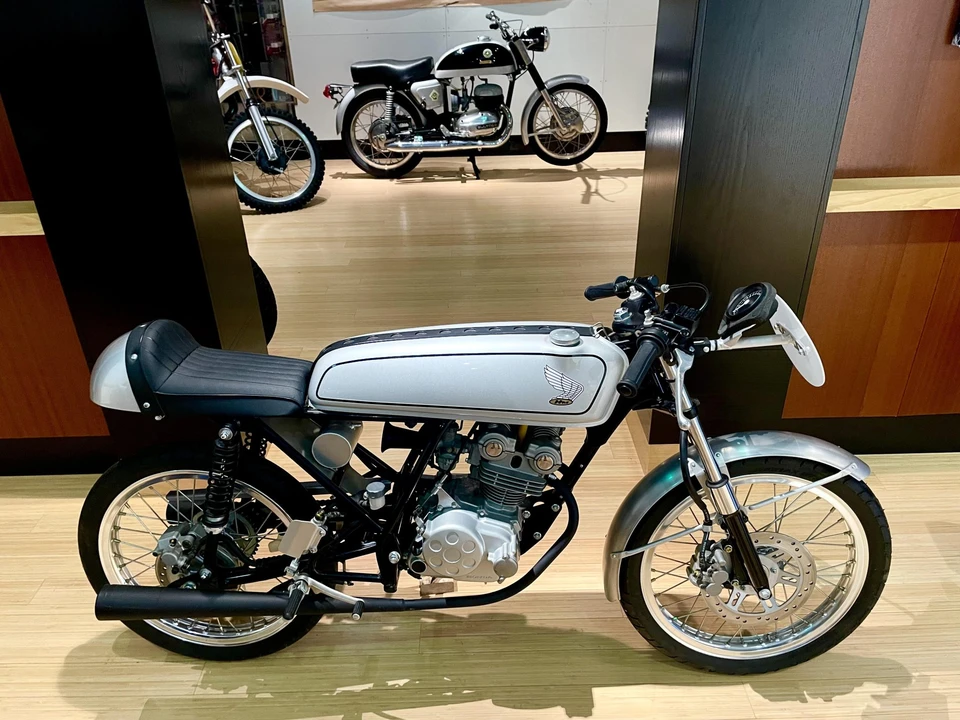 2004 Honda CB50R - Image 12 of 31