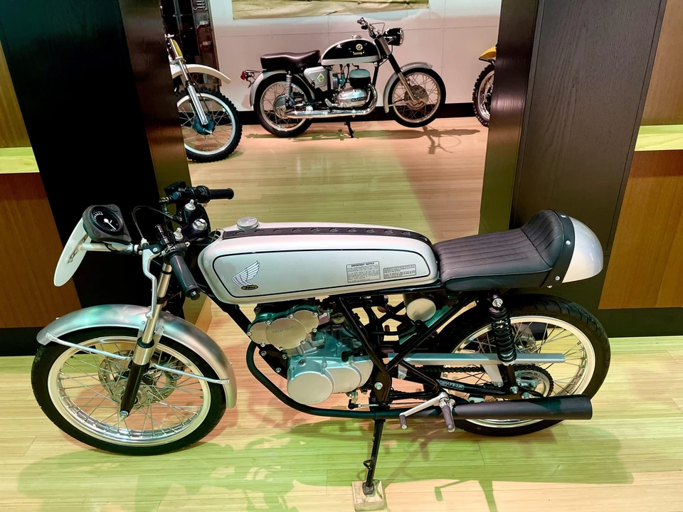 2004 Honda CB50R - Image 9 of 31