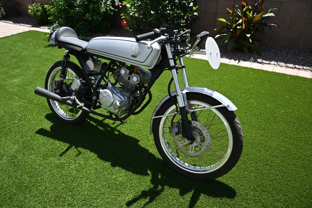 2004 Honda CB50R - Image 3 of 20