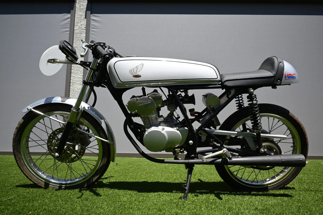 2004 Honda CB50R - Image 8 of 20