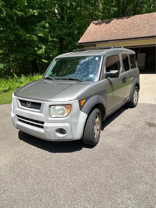 2004 Honda Element - Image 2 of 12