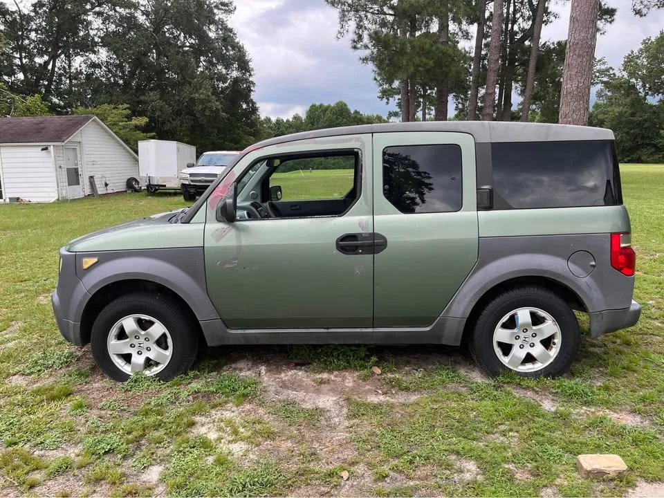 2004 Honda Element - Image 2 of 12