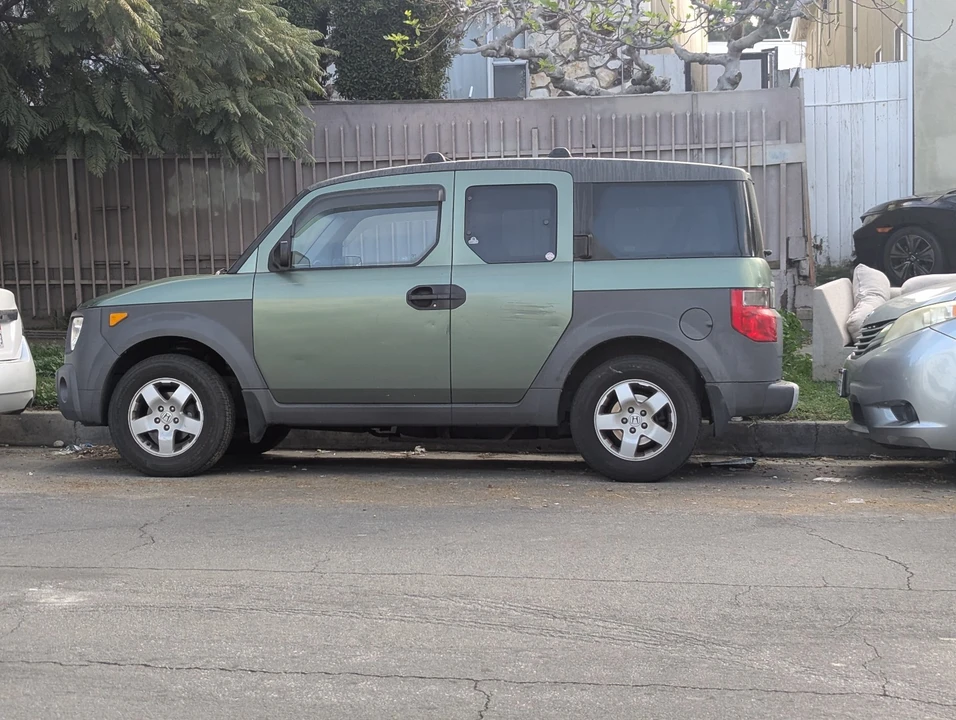 2004 Honda Element - Image 3 of 9