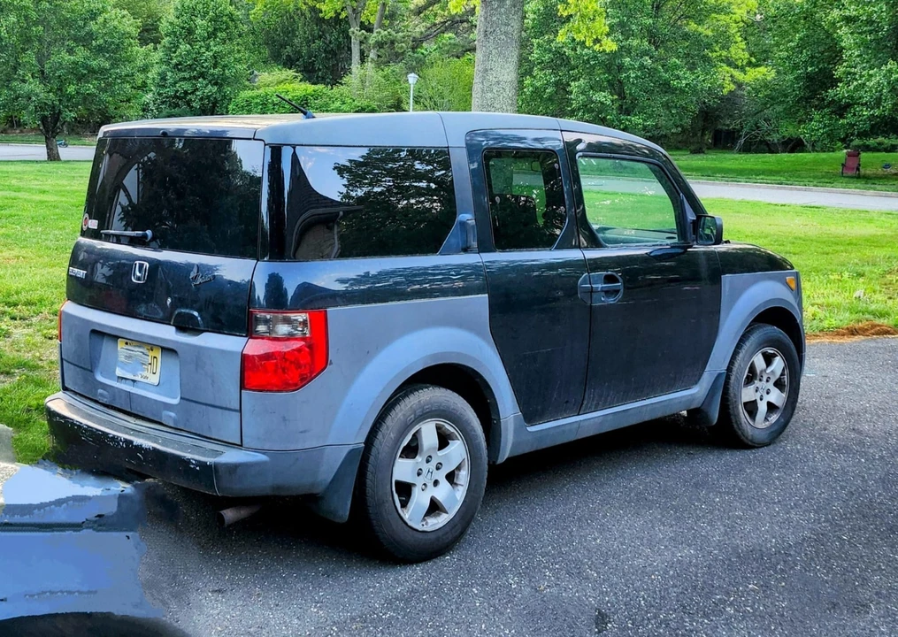 2004 Honda Element - Image 2 of 7