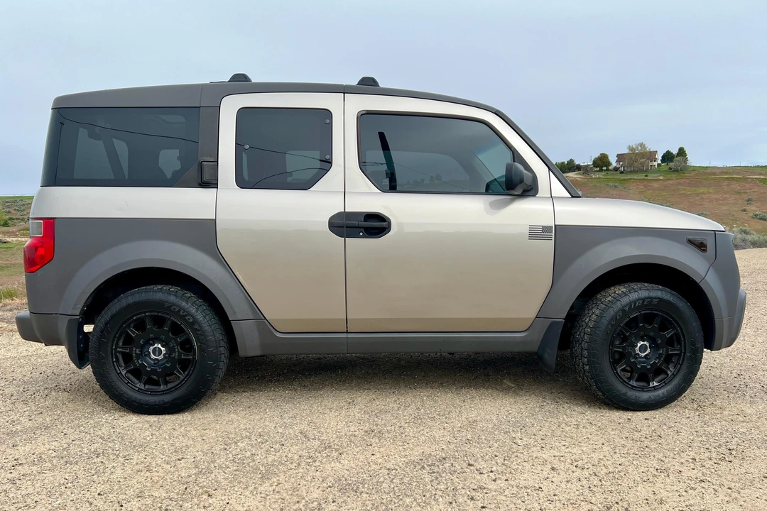 2004 Honda Element - Image 3 of 31