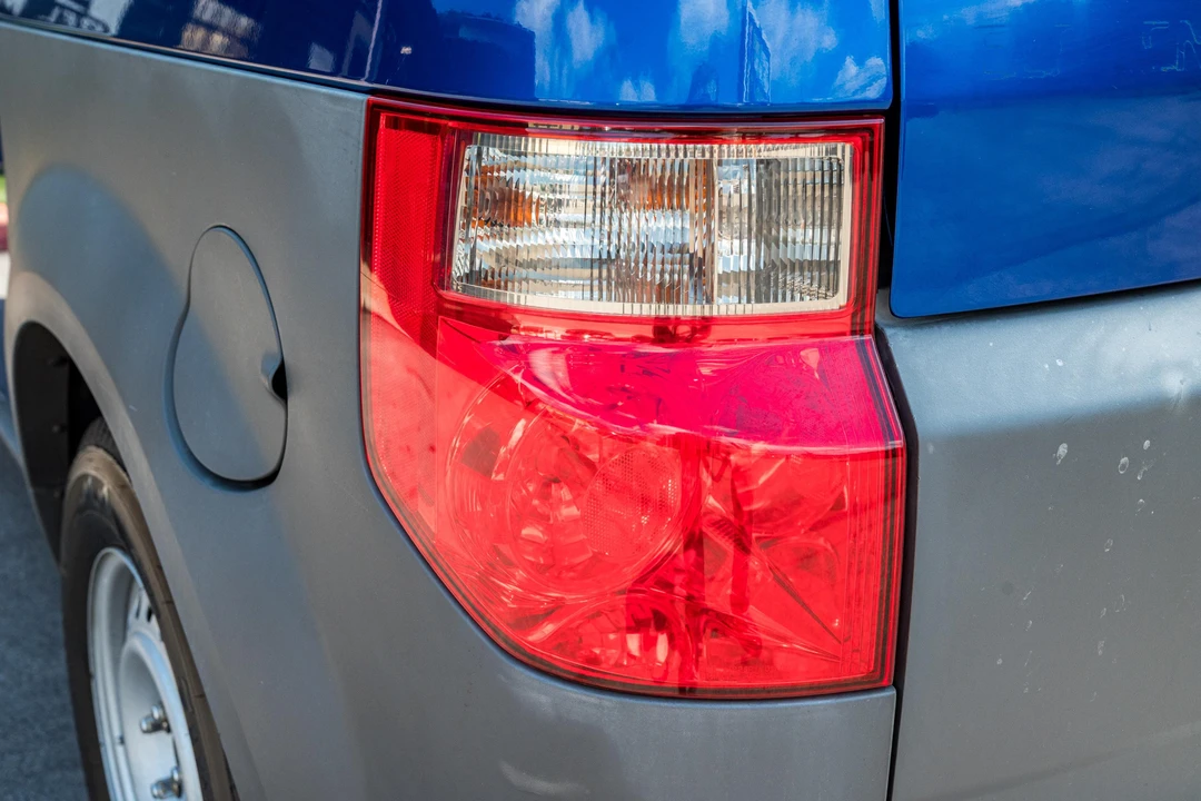 2004 Honda Element - Image 15 of 31