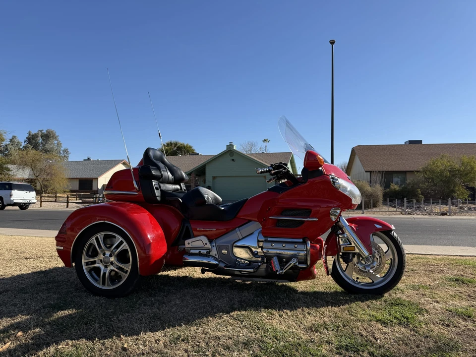 2004 Honda Gold Wing - Image 9 of 31