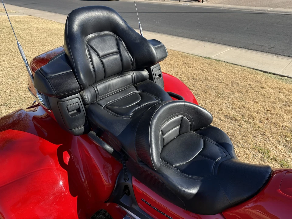 2004 Honda Gold Wing - Image 15 of 31