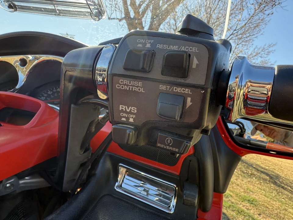 2004 Honda Gold Wing - Image 29 of 31