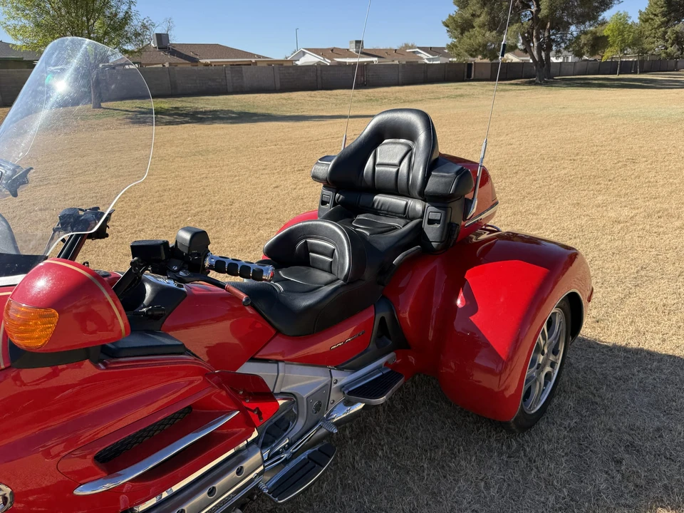 2004 Honda Gold Wing - Image 12 of 31