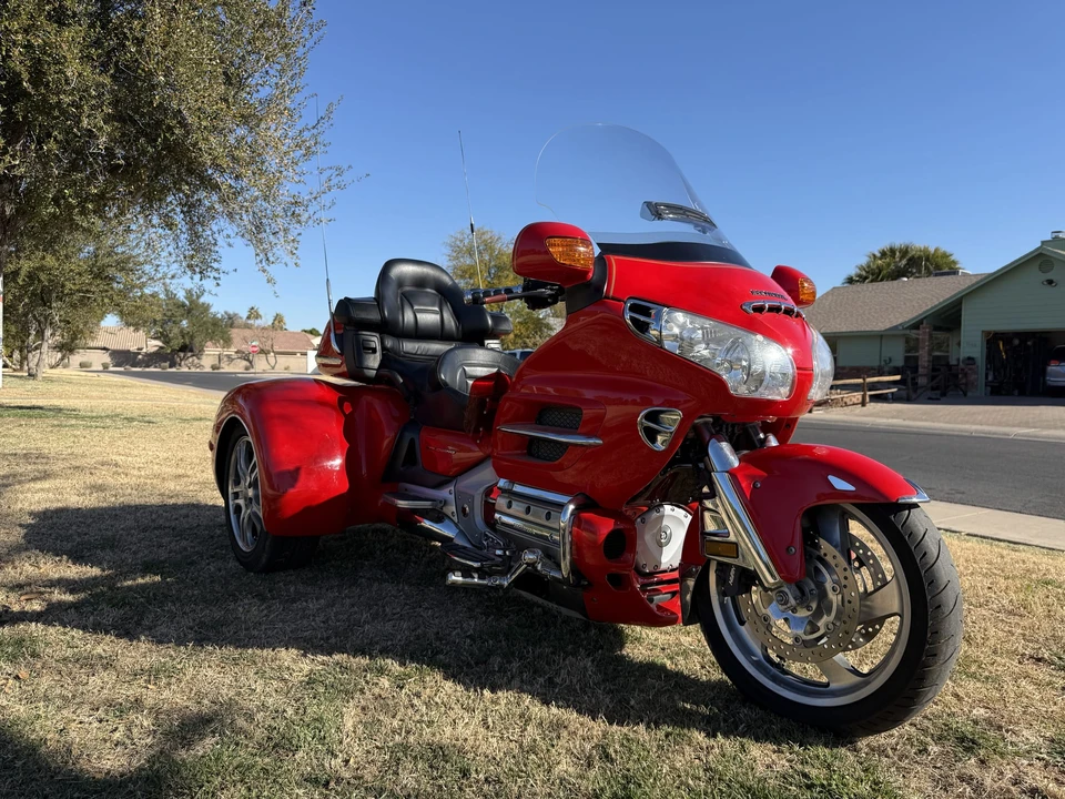 2004 Honda Gold Wing - Image 7 of 31