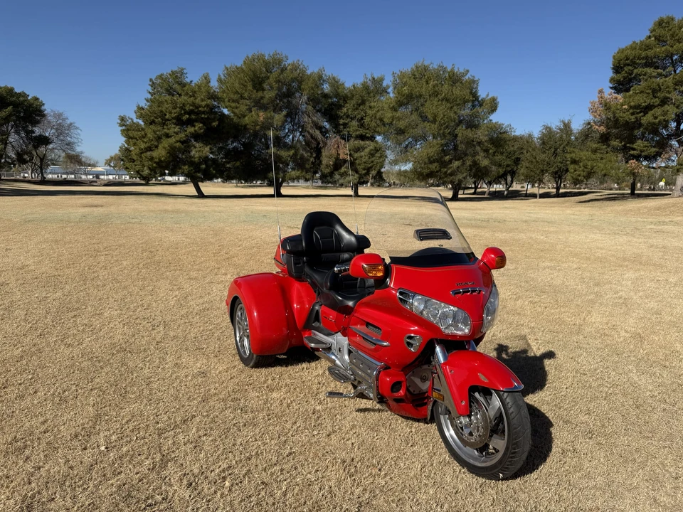 2004 Honda Gold Wing - Image 5 of 31