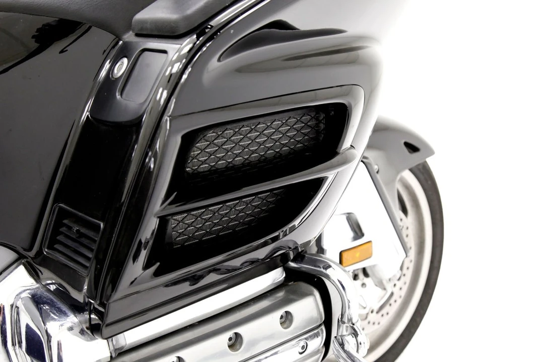 2004 Honda Gold Wing - Image 10 of 12