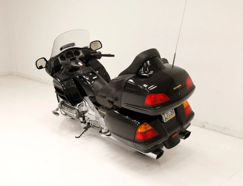 2004 Honda Gold Wing - Image 4 of 12