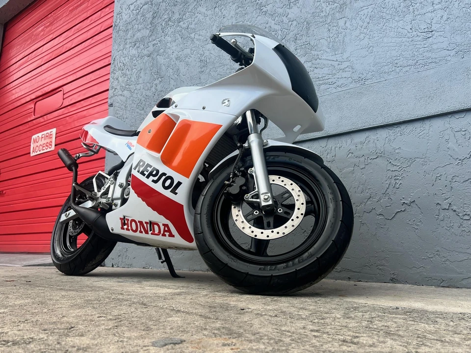 2004 Honda NSR - Image 4 of 31