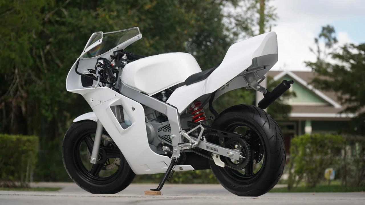 2004 Honda NSR - Image 10 of 31