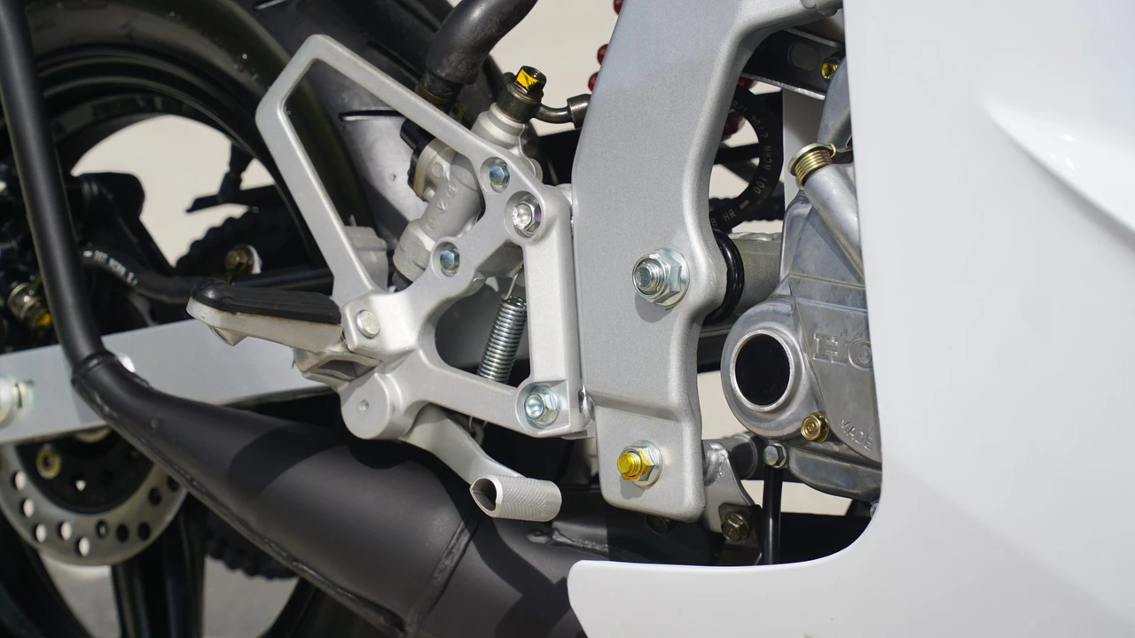 2004 Honda NSR - Image 30 of 31