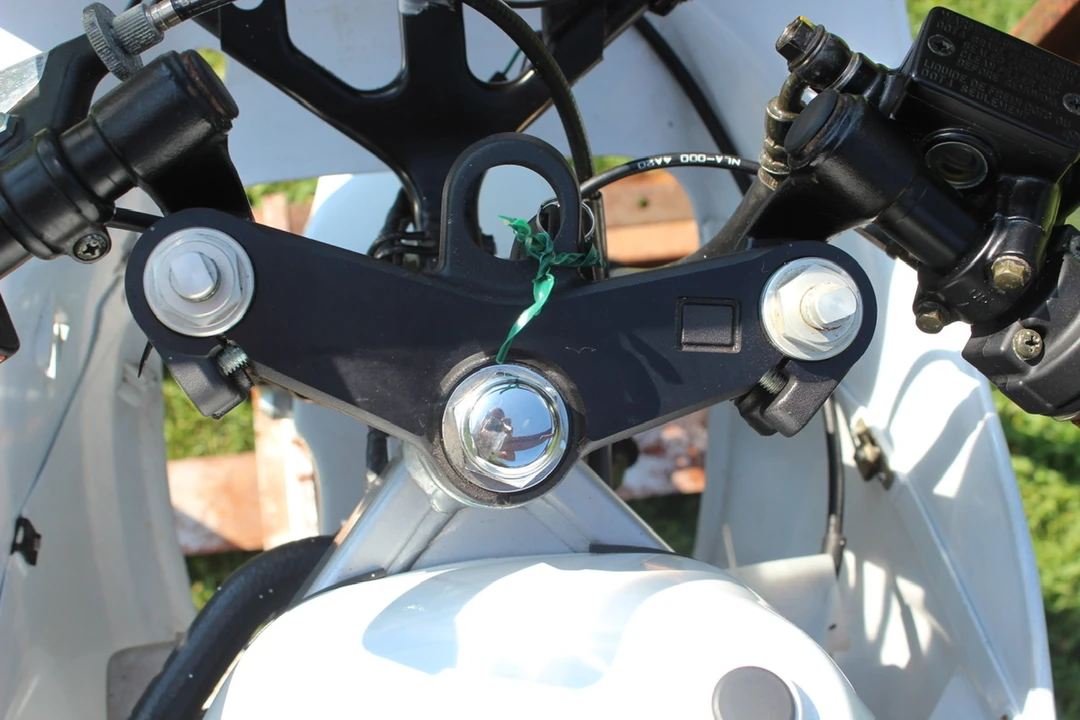 2004 Honda NSR - Image 27 of 31