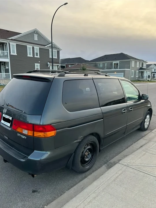 2004 Honda Odyssey - Image 2 of 8