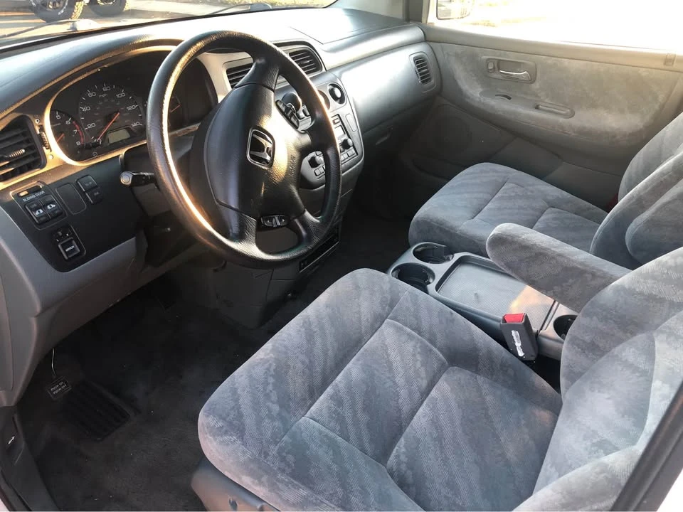 2004 Honda Odyssey - Image 5 of 8