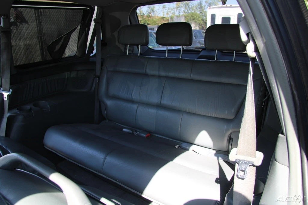 2004 Honda Odyssey - Image 20 of 21