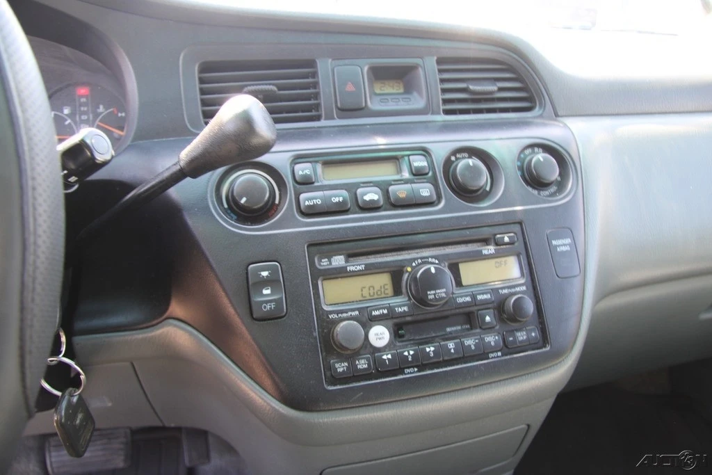 2004 Honda Odyssey - Image 18 of 21