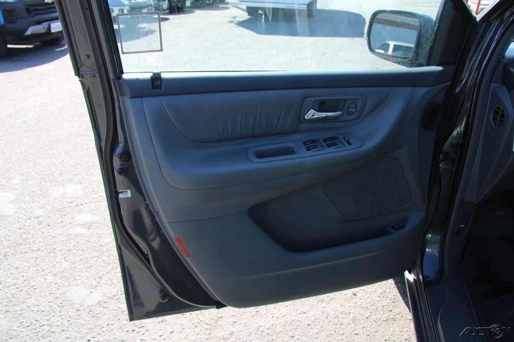 2004 Honda Odyssey - Image 13 of 21