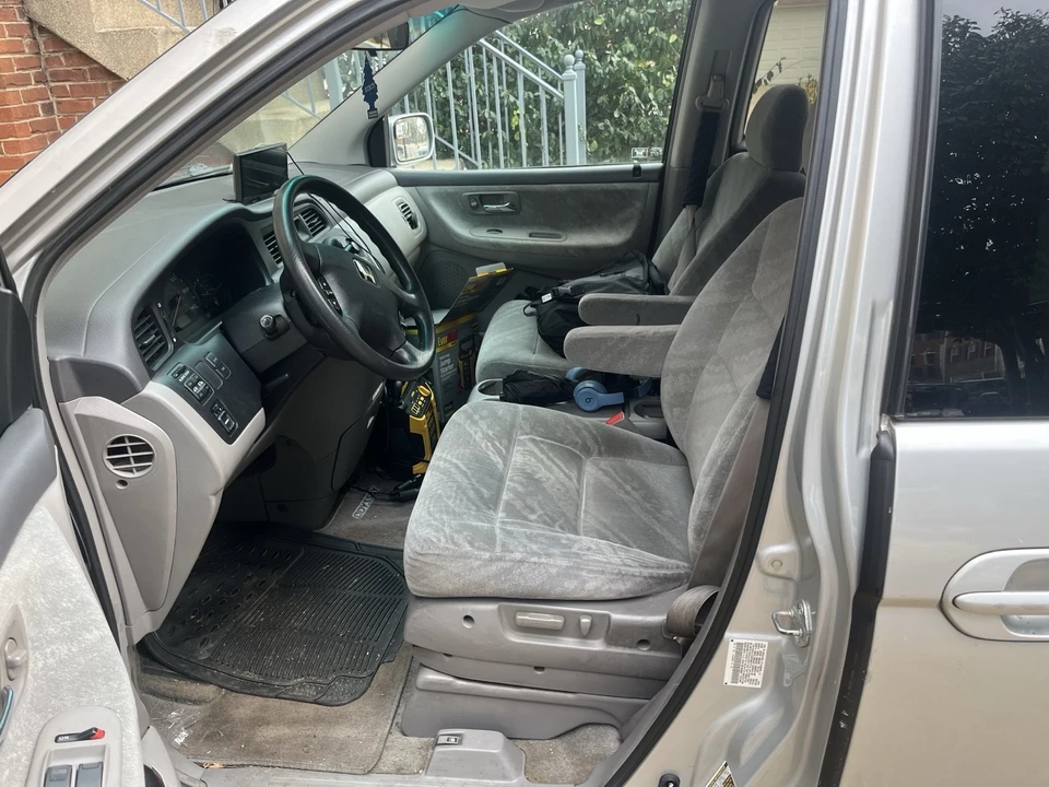 2004 Honda Odyssey - Image 10 of 13