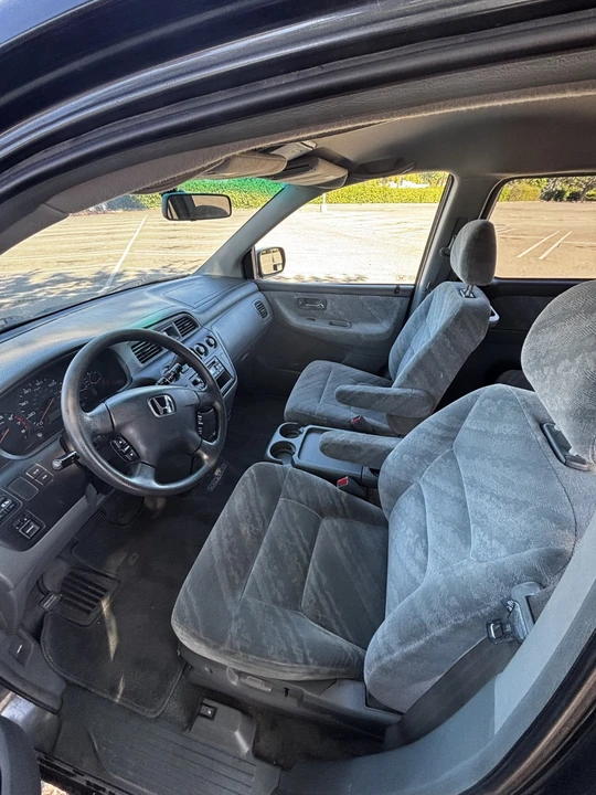 2004 Honda Odyssey - Image 8 of 14