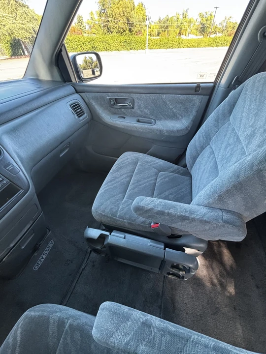 2004 Honda Odyssey - Image 10 of 14