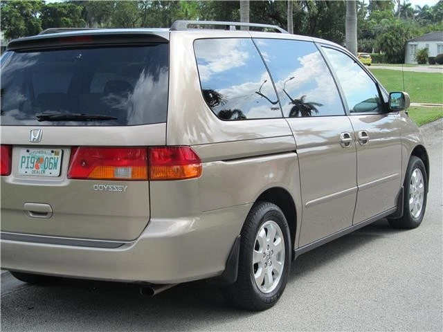 2004 Honda Odyssey - Image 3 of 12