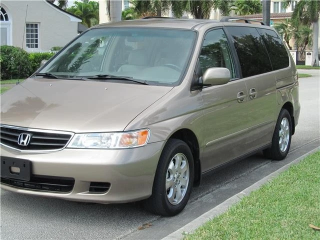 2004 Honda Odyssey - Image 10 of 12