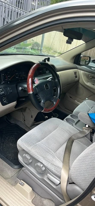 2004 Honda Odyssey - Image 4 of 8