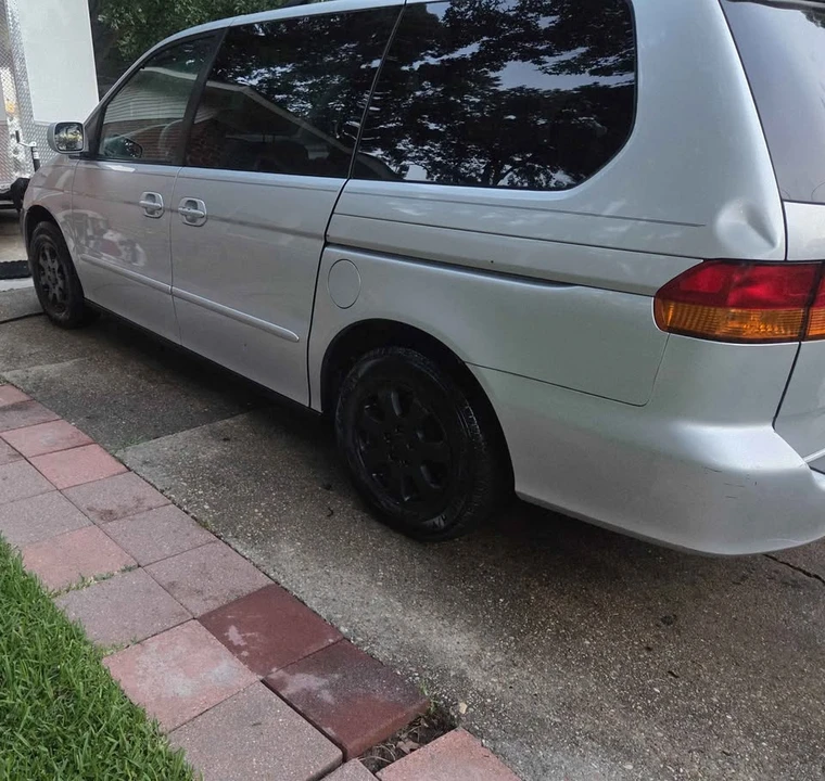 2004 Honda Odyssey - Image 19 of 20