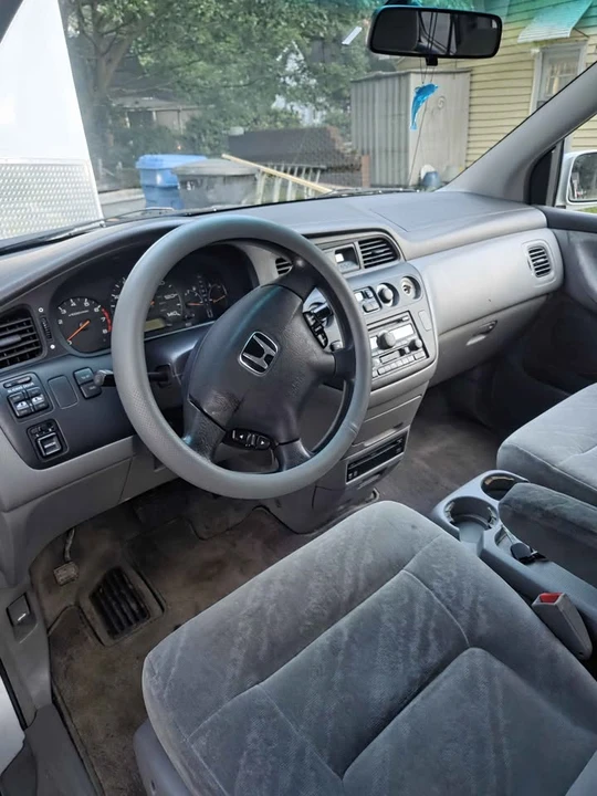 2004 Honda Odyssey - Image 12 of 20
