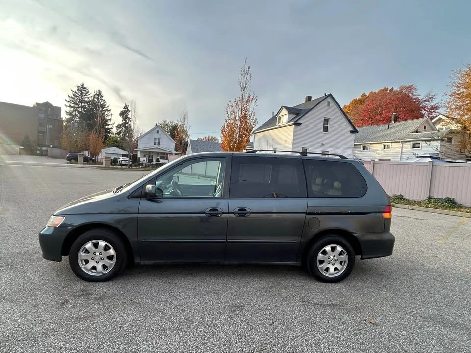 2004 Honda Odyssey - Image 2 of 8