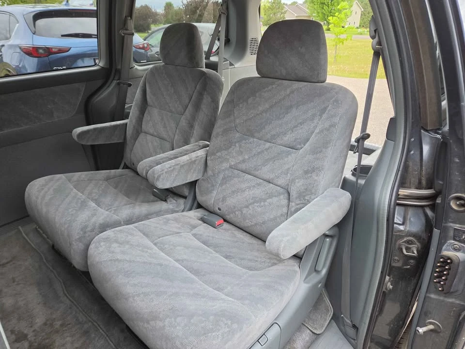 2004 Honda Odyssey - Image 10 of 14