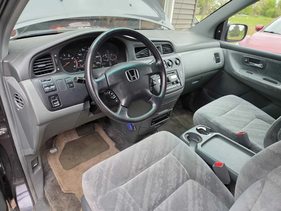 2004 Honda Odyssey - Image 8 of 14