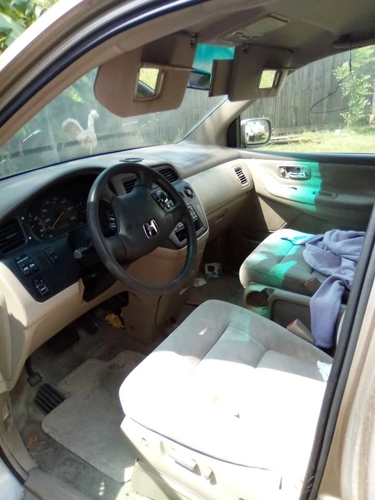 2004 Honda Odyssey - Image 3 of 4