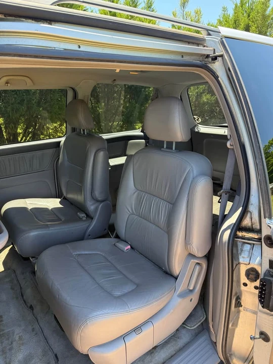 2004 Honda Odyssey - Image 10 of 10