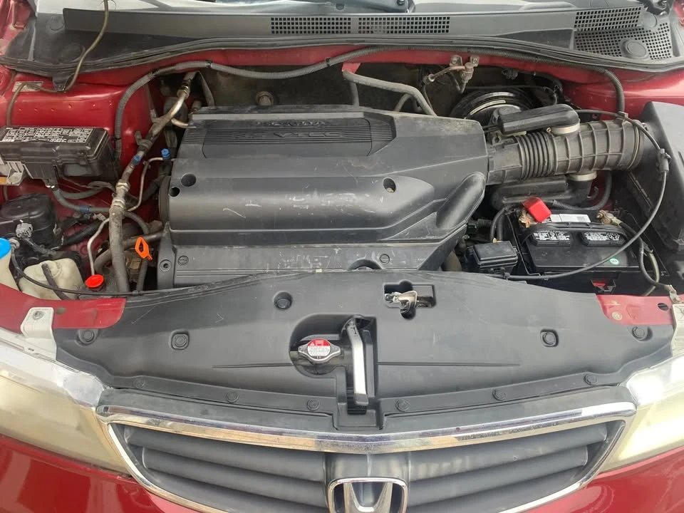 2004 Honda Odyssey - Image 10 of 11