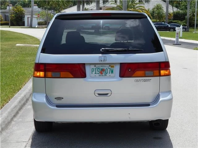 2004 Honda Odyssey - Image 10 of 12