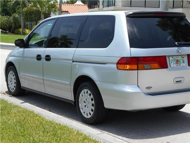 2004 Honda Odyssey - Image 9 of 12