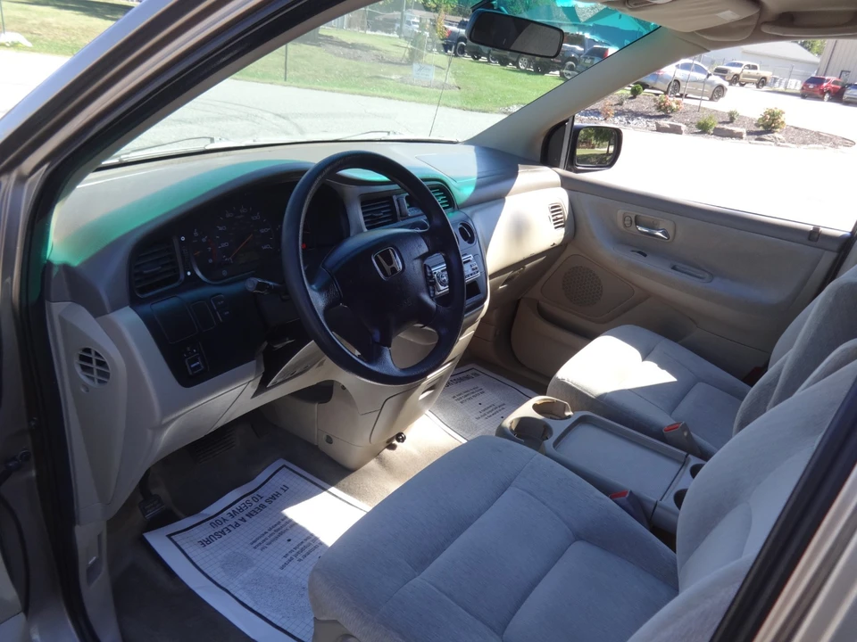 2004 Honda Odyssey - Image 16 of 20