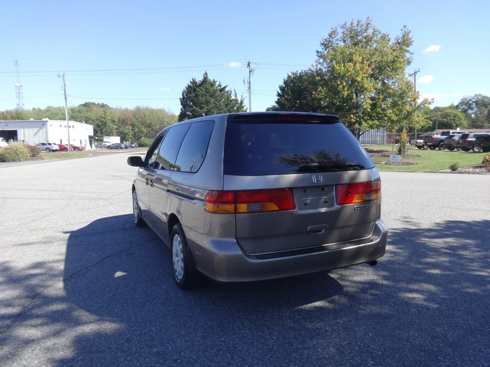 2004 Honda Odyssey - Image 10 of 20