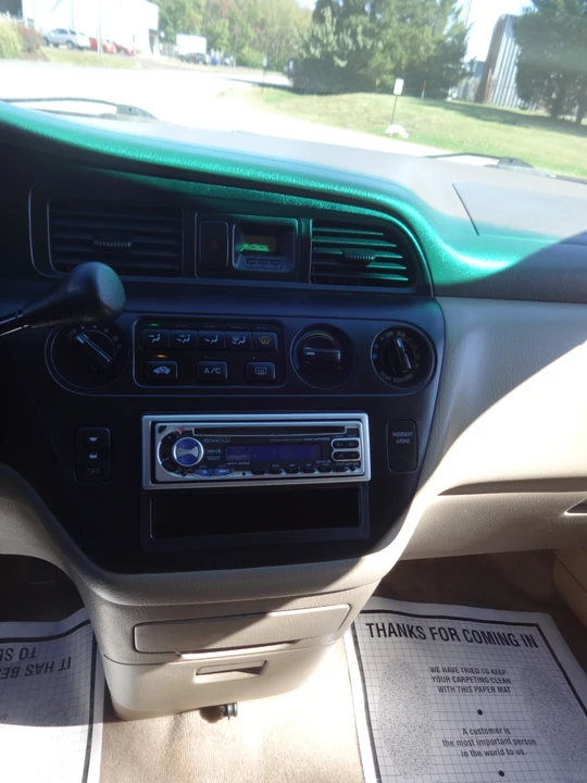 2004 Honda Odyssey - Image 15 of 20