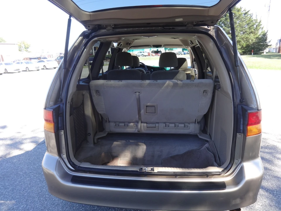 2004 Honda Odyssey - Image 11 of 20